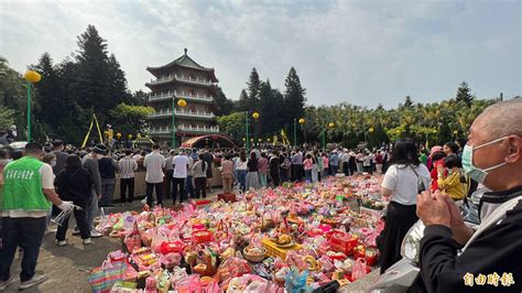 去塔位拜拜要怎麼說|拜拜時要說什麼？台中塔位牌位告訴你祭祀神明祖先時。